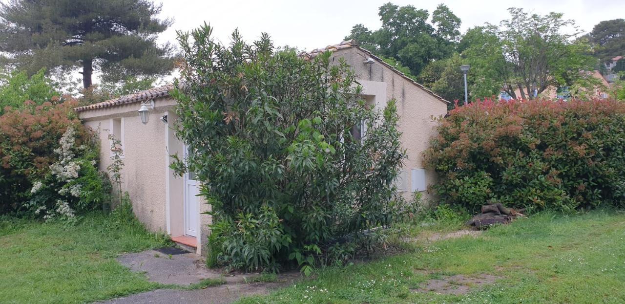 Adorable Studio 25M² Tres Calme Avec Parking Marselha Exterior foto